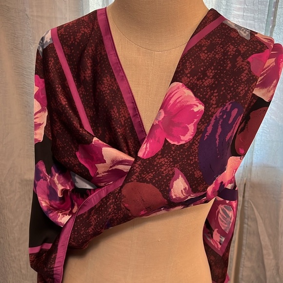 White House Black Market Accessories - WHBM GWP Voila Oblong Scarf.